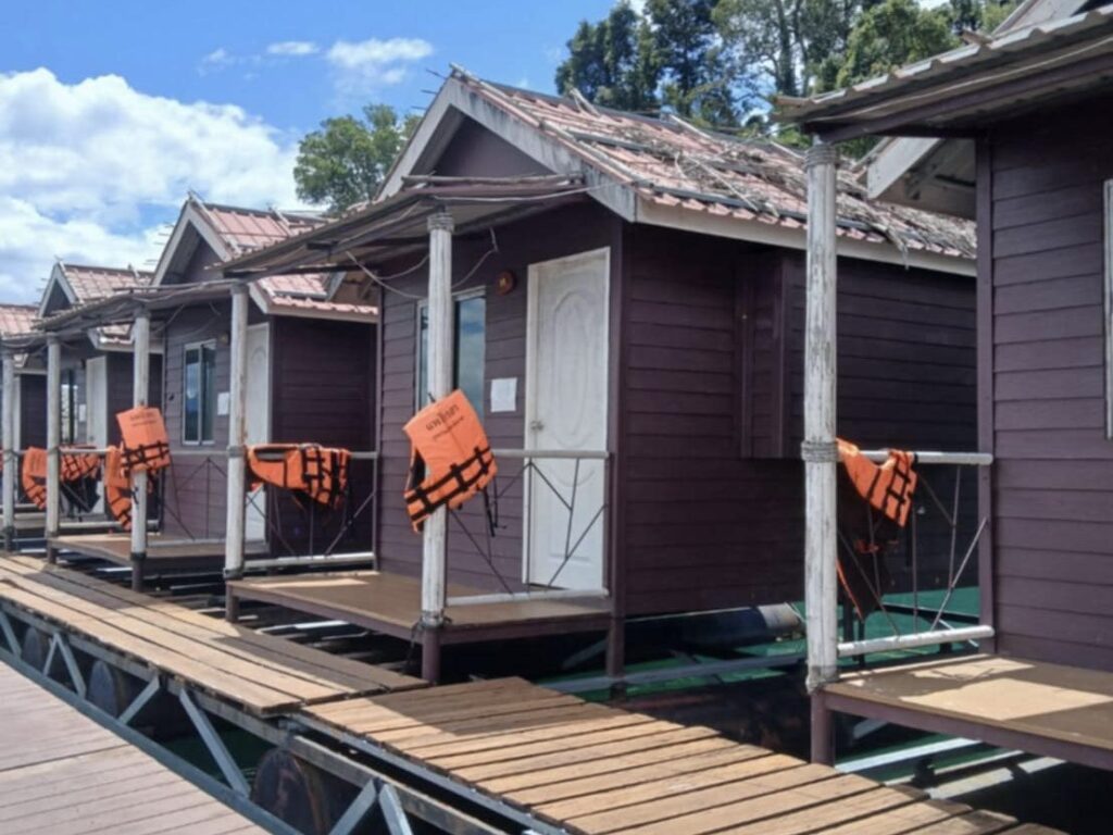 raft house